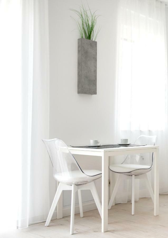 טימישוארה West Residence Apartments חדר תמונה