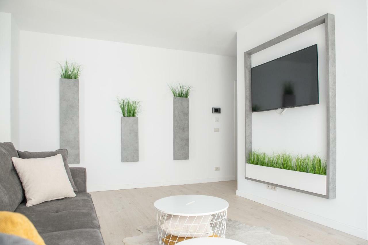טימישוארה West Residence Apartments מראה חיצוני תמונה
